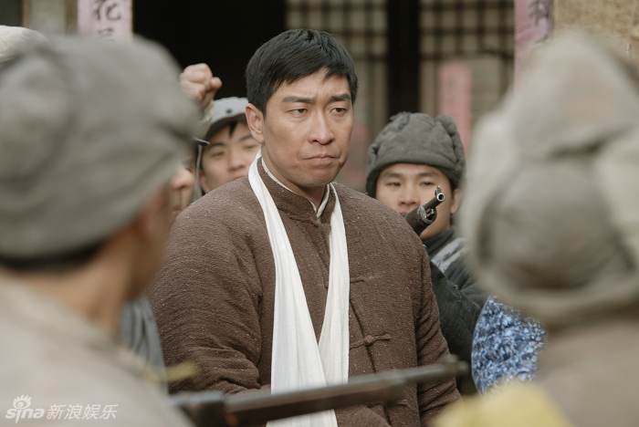 王千源双眉紧锁