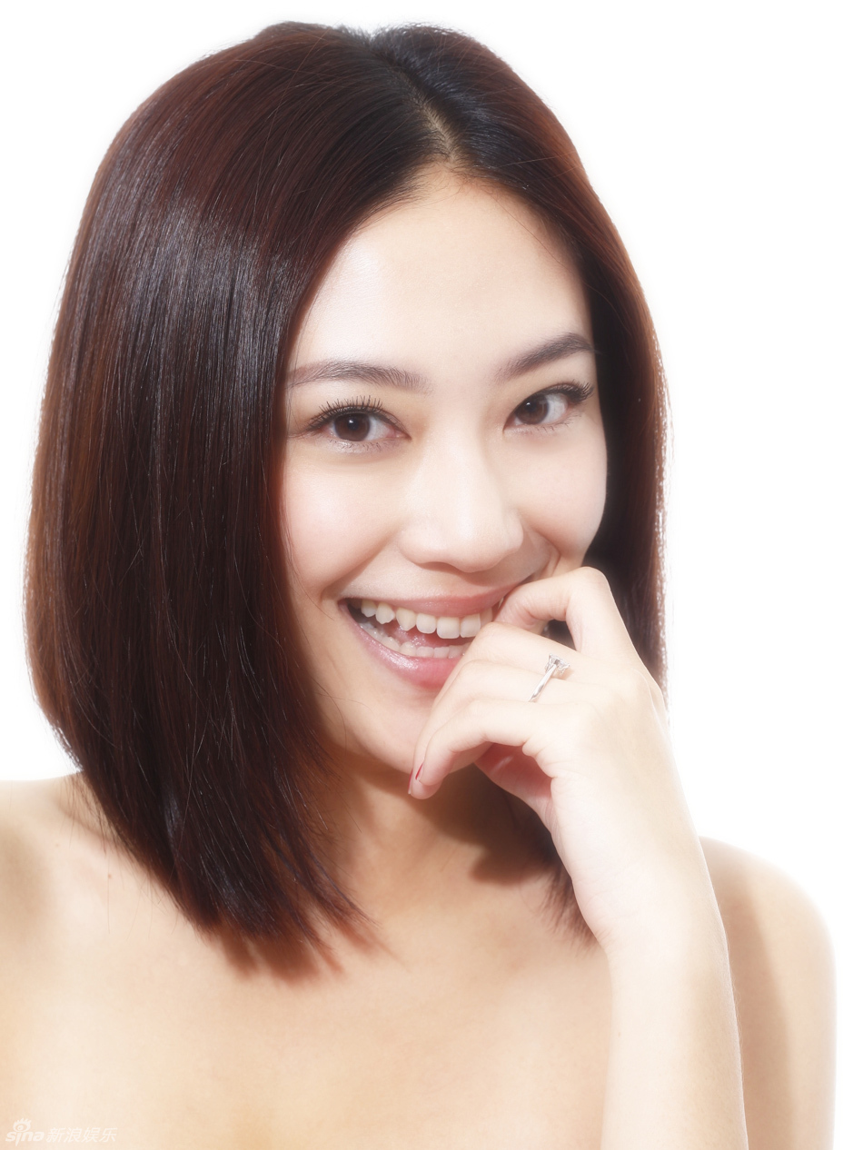 高清图:应采儿幸福绽放 闪耀钻戒不敌甜美笑容_高清图集_新浪网
