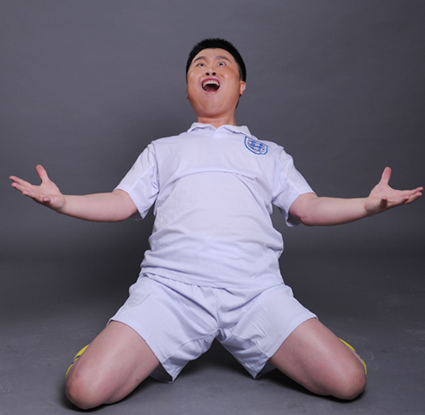 新浪娱乐讯 近日,电视剧《武林外传》燕小六一角的扮演者青年演员肖剑