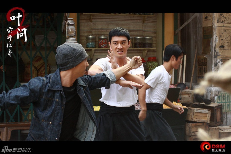 新浪娱乐讯 叶伟信执导,甄子丹主演的功夫巨制《叶问2:宗师传奇》4月