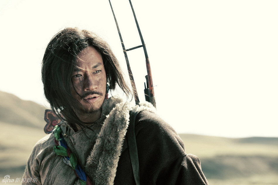 何润东扮农奴衣衫褴褛