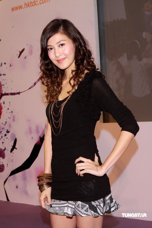 李彩桦
