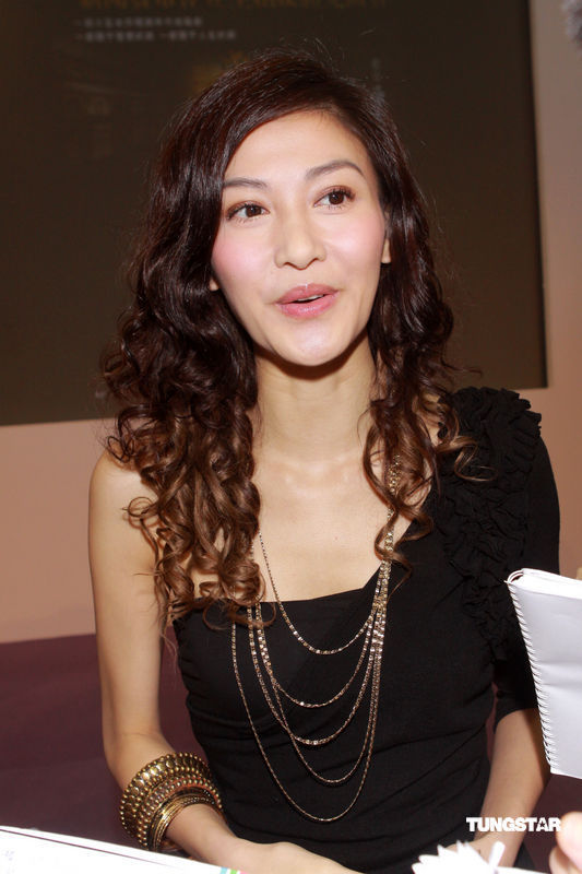 李彩桦