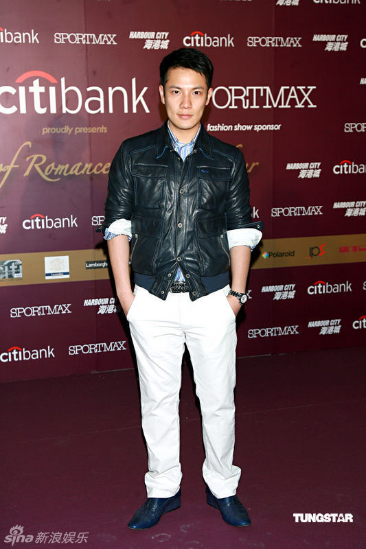 real丁子高出席名车配美人活动