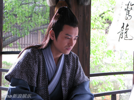 袁文康为爱忧郁