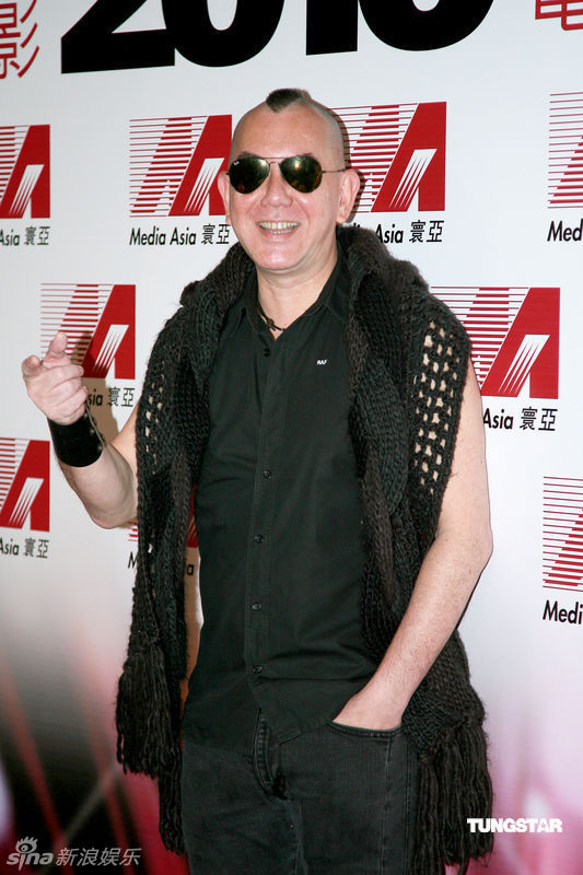 黄秋生朋克范儿