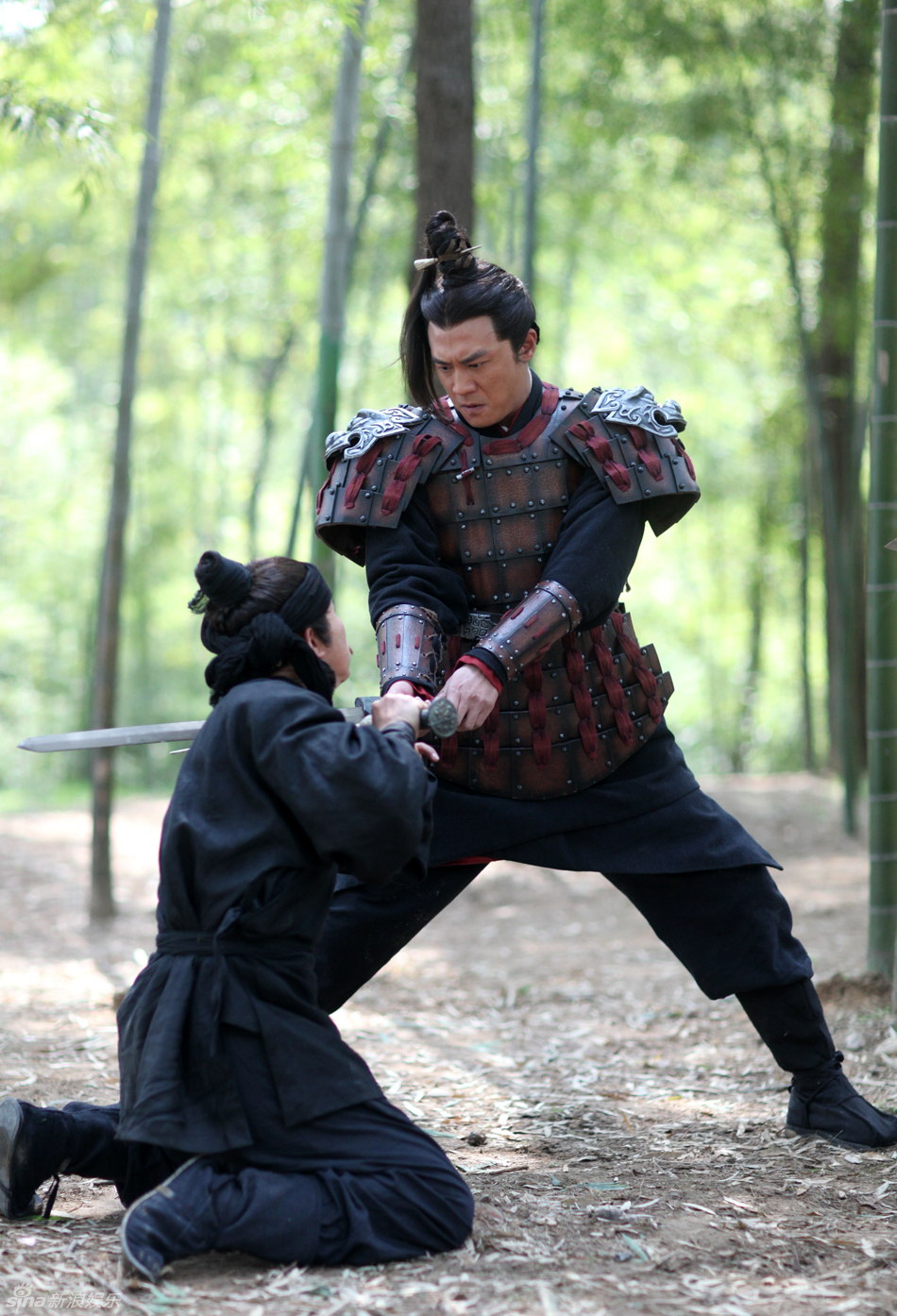 撞伤头部的杜淳如今已经无恙,全身心地投入到秦国大将蒙天放的世界中