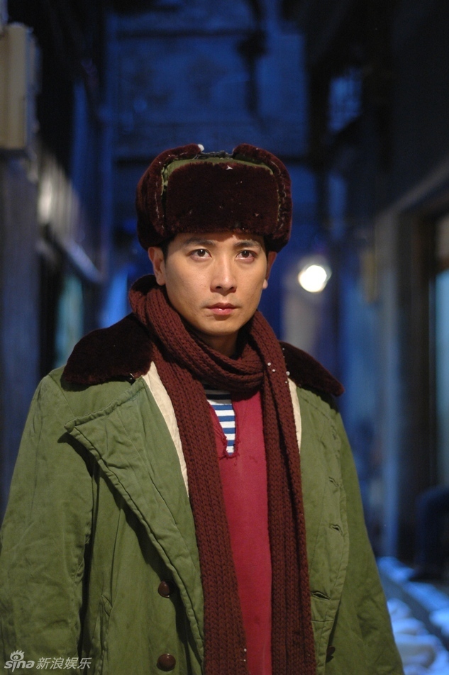 保剑锋《善良背后》定妆照