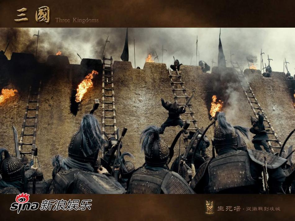 兵士从攻城云梯上掉下