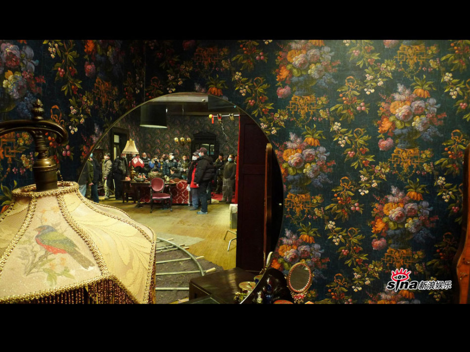 《风声》裘庄内景壁纸华美精细