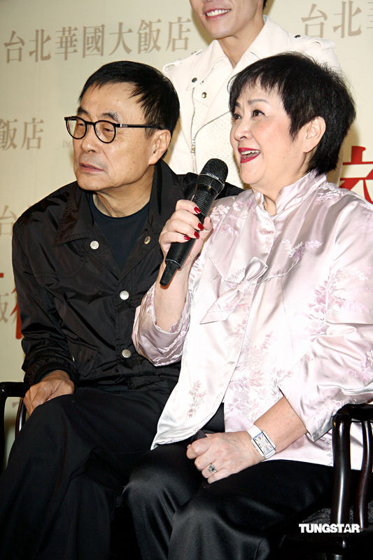 音乐大师刘家昌与妻子甄珍_新浪图集_新浪网