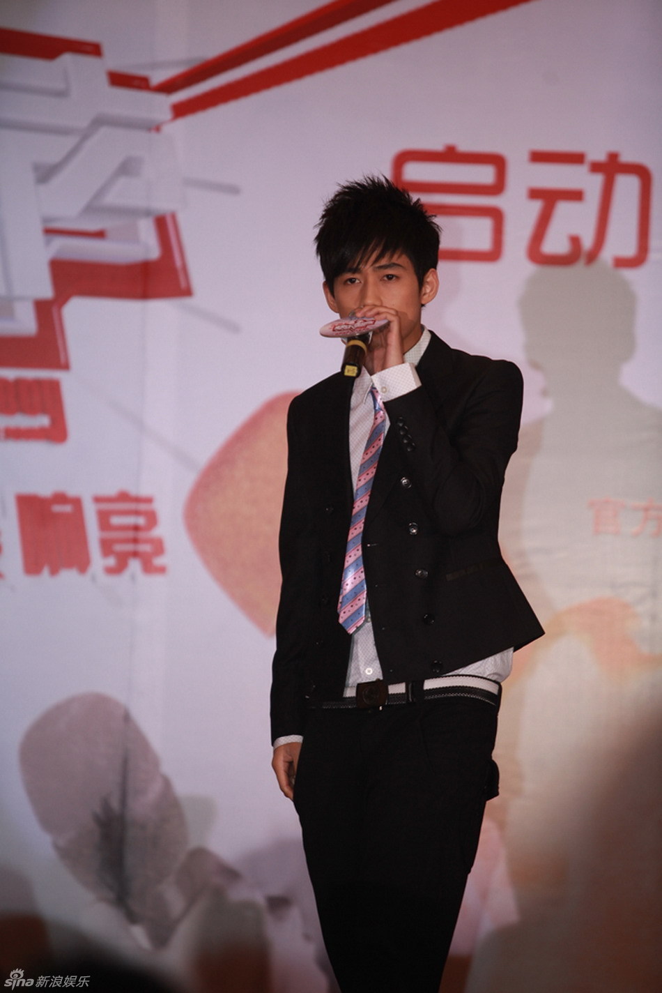 新浪娱乐讯 今日(3月31日),2010快乐男声在北京举行了启动新闻发布会.