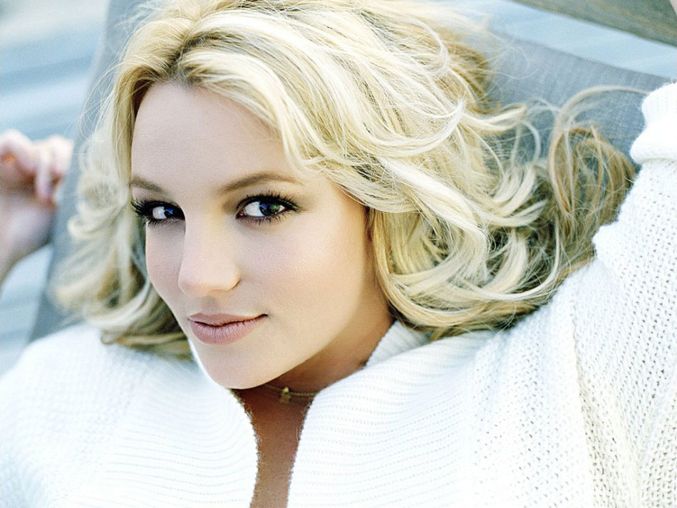 布兰妮绝色写真金发尤物强势回归_高清图集_新浪网