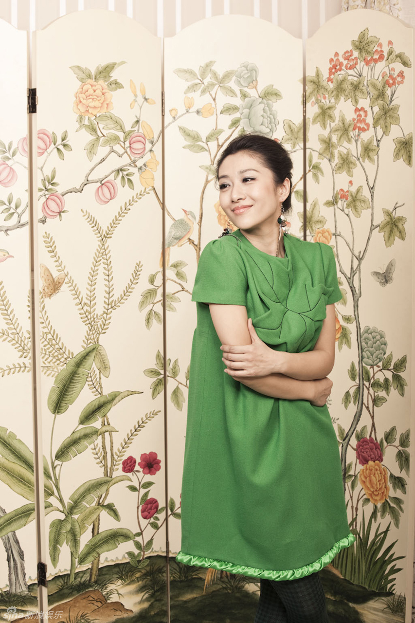 刘思彤淡然绽放