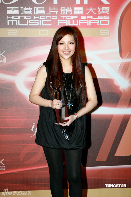 卫兰出席颁奖礼