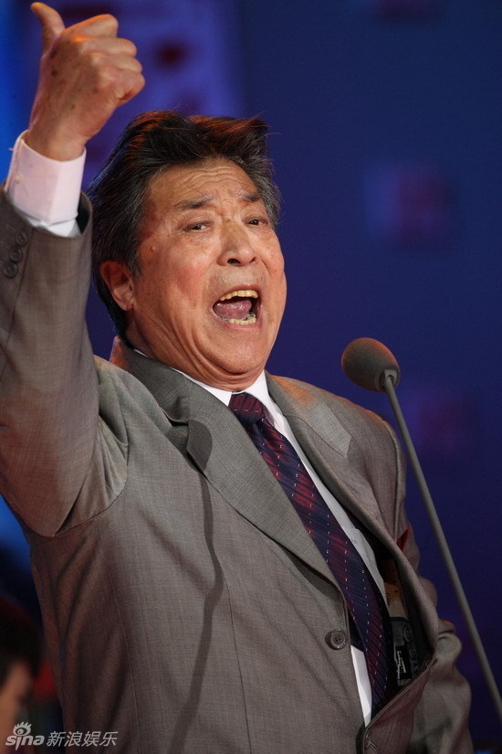 李光曦引吭高歌