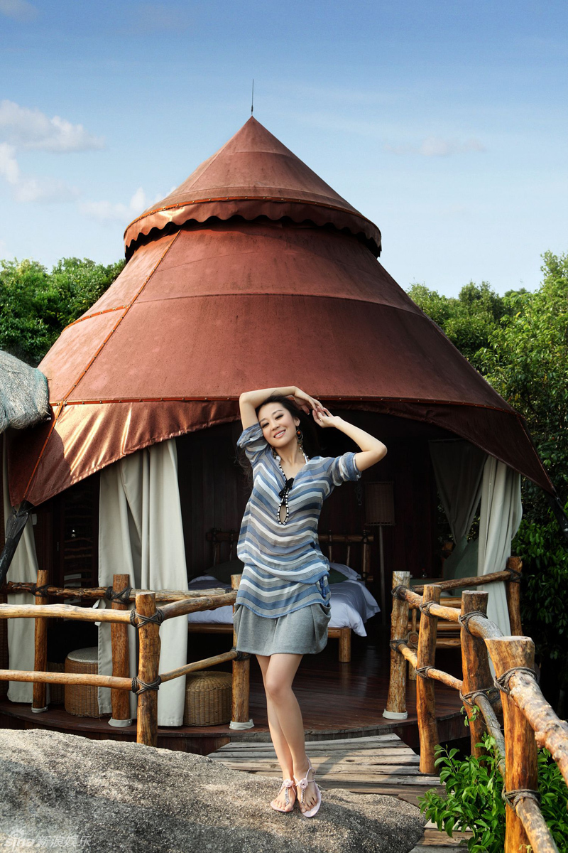 苗圃上树享受"鸟人"生活