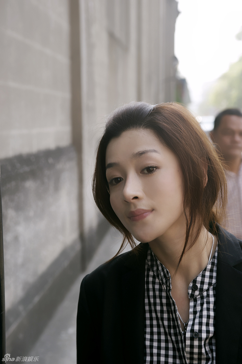 凭借新版《射雕》和《仙剑三》逐渐走红荧屏的女演员何彦霓,近日带领