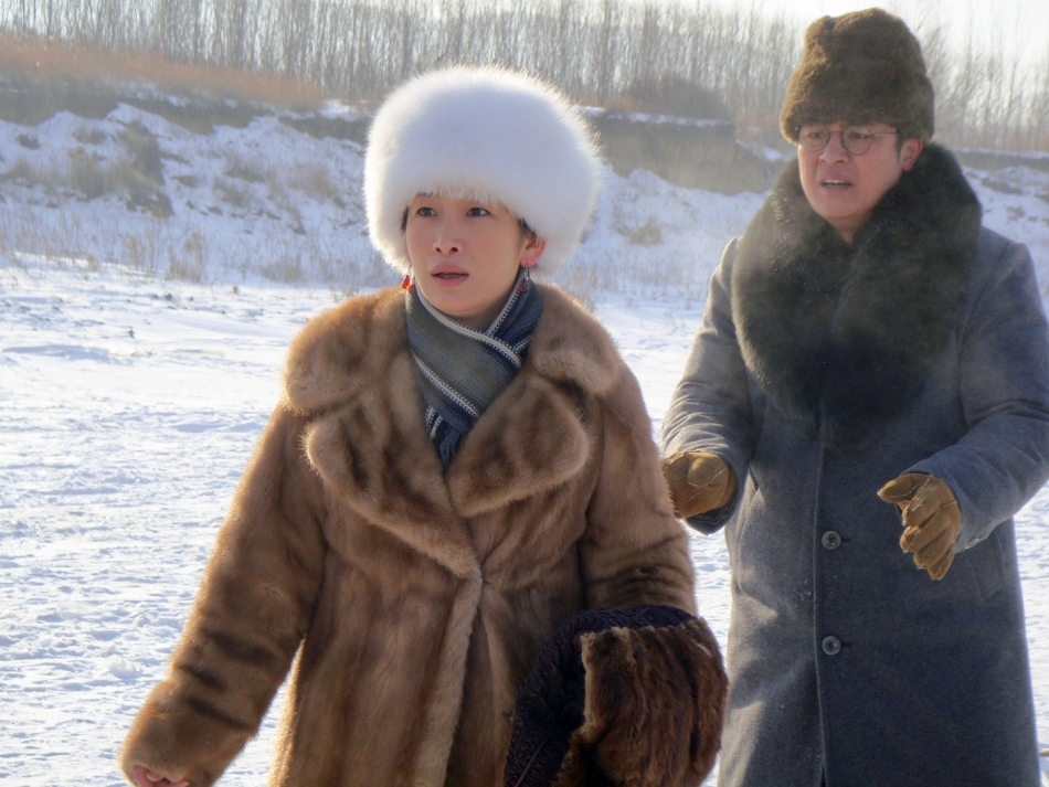 新浪娱乐讯 由秦海璐,曹磊领衔主演的年度大戏《松花江上》将于五月二