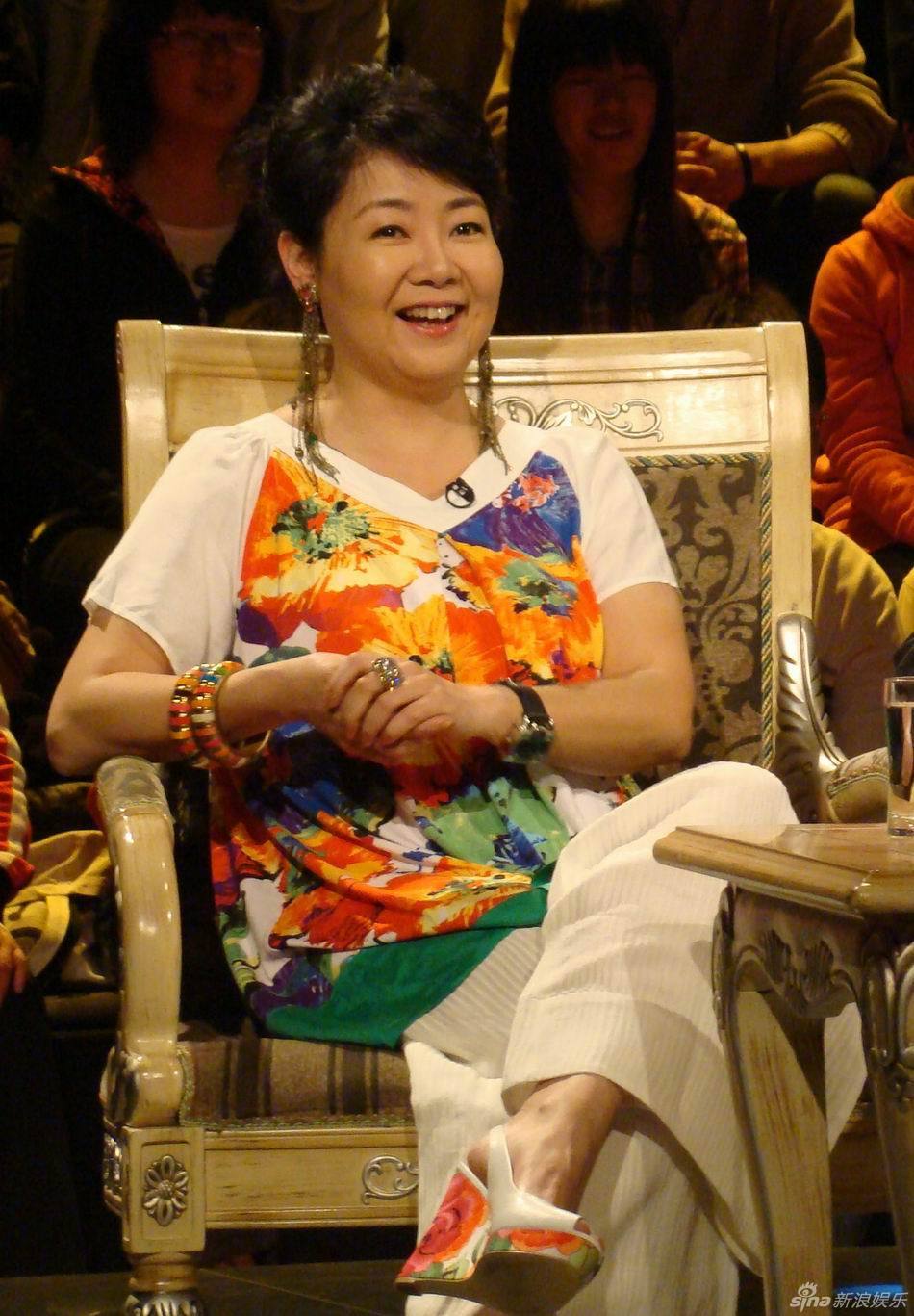 新浪娱乐讯 近日,由华谊实力女星萨日娜领衔主演的浓郁亲情剧《你是我