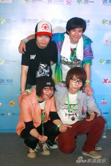 高清:热波第三天 苏打绿压轴汪峰低调现身