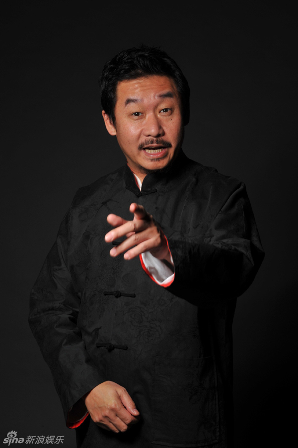 新浪娱乐讯 近日,刘桦一组最新写真新鲜出炉,有意思的是,在拍摄这组