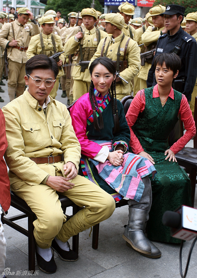 幻灯:《新康定情歌》开机 苏有朋居文沛遇高原反应_高清图集_新浪网