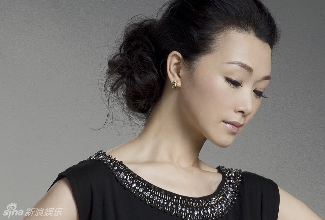 幻灯图:吕薇美艳大片曝光 挑战尺度大秀性感_高清图集_新浪网