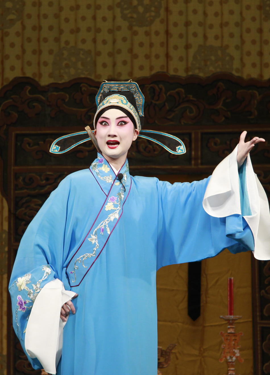 《谢瑶环》是著名剧作家田汉为中国京剧院头牌青衣杜近芳量身打造.