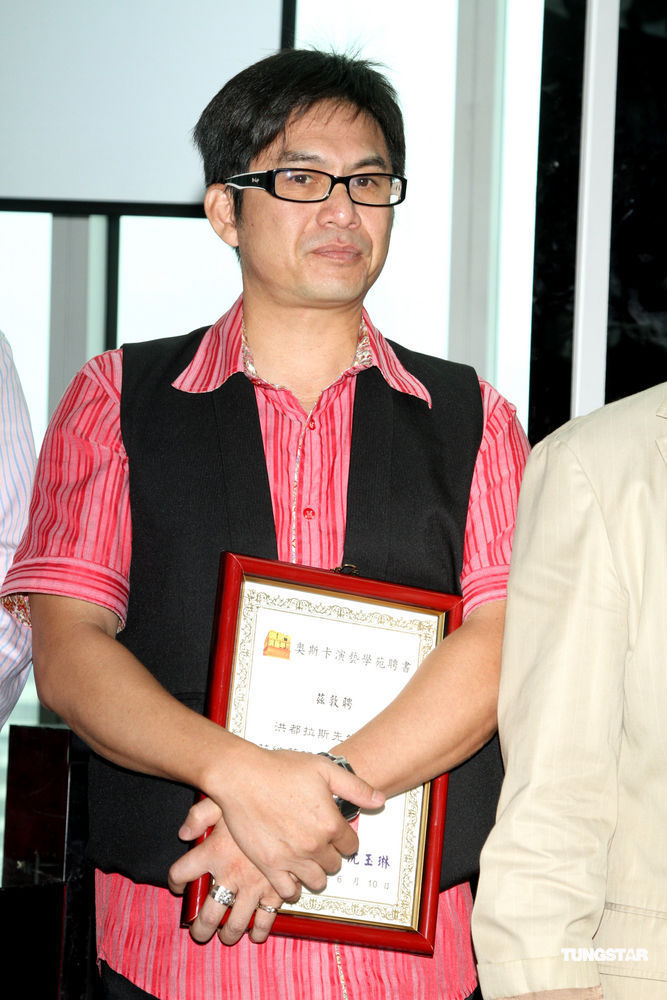 幻灯图:制作人沈玉琳斥资千万培养明星 师资雄厚_高清图集_新浪网