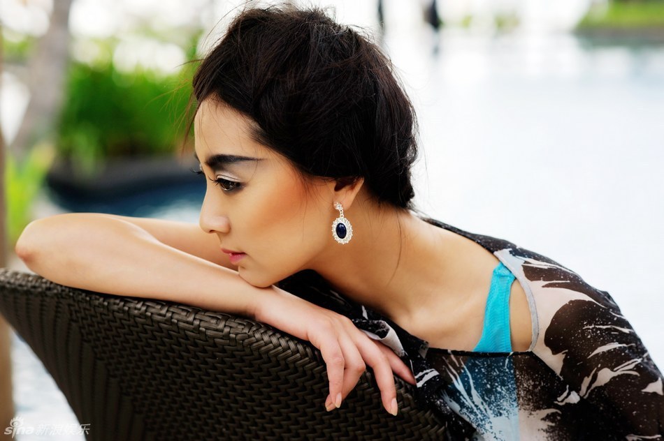 张茜出版菲律宾写真游记《茜游记》,恣意抒写随心所感的心灵散记.