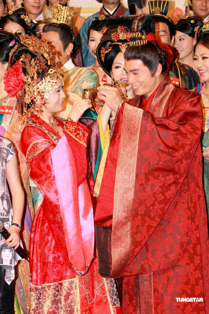 组图:《公主嫁到》新人完婚 陈豪佘诗曼耍花枪_高清图集_新浪网