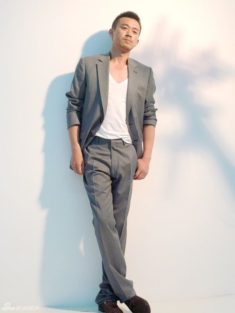 组图:王学兵杂志花絮照曝光 笑容和煦好男人_高清图集_新浪网