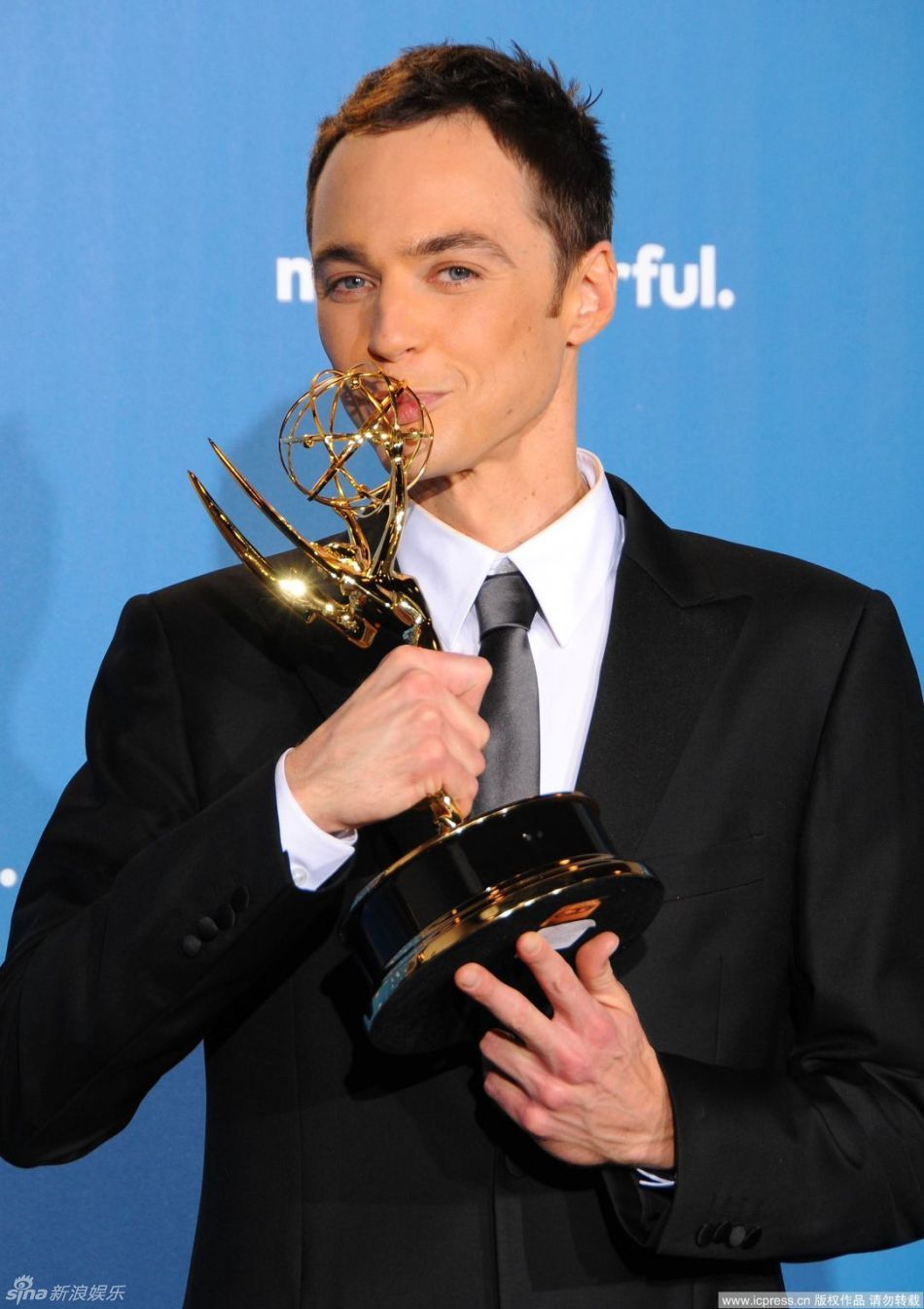 高清组图:吉姆-帕森斯获喜剧类最佳男主角_高清图集_新浪网