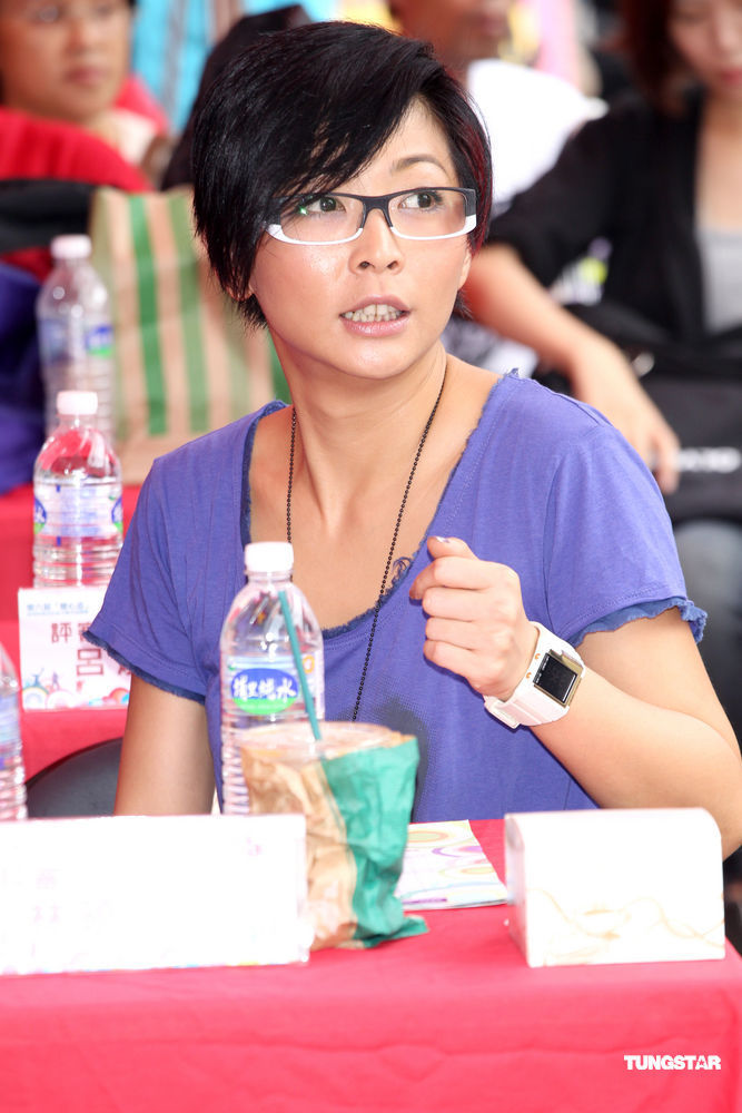 林晓培出席公益活动