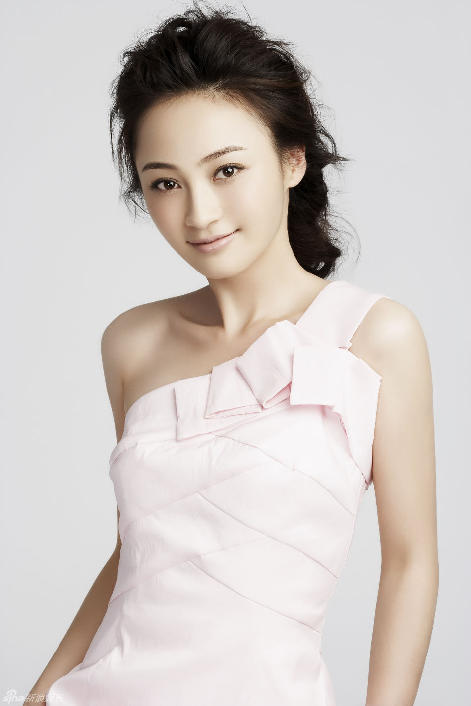 高清图:姚笛清纯写真照曝光 靓丽可人宛如天使_高清图集_新浪网