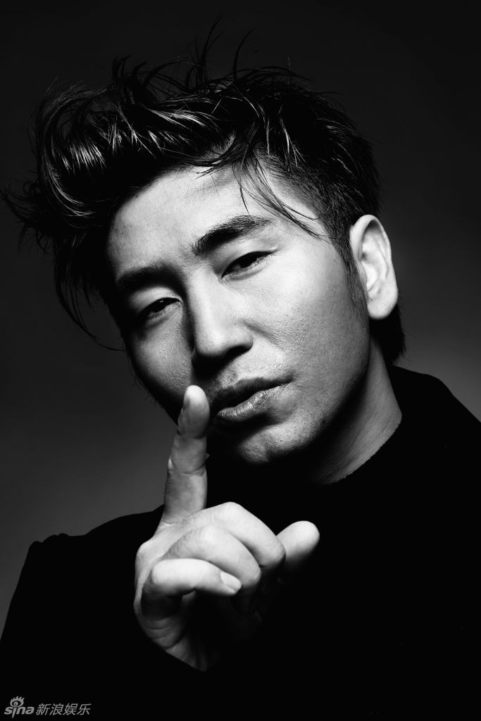 新浪娱乐讯 近日,沙宝亮2010全国巡演走唱会海报终于曝光,一组宣传照