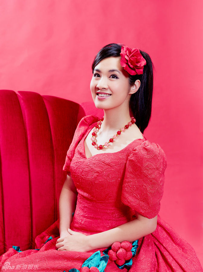 新浪娱乐讯 刘一祯将在北京大学举办专场音乐会"孝敬父母",近期,一组