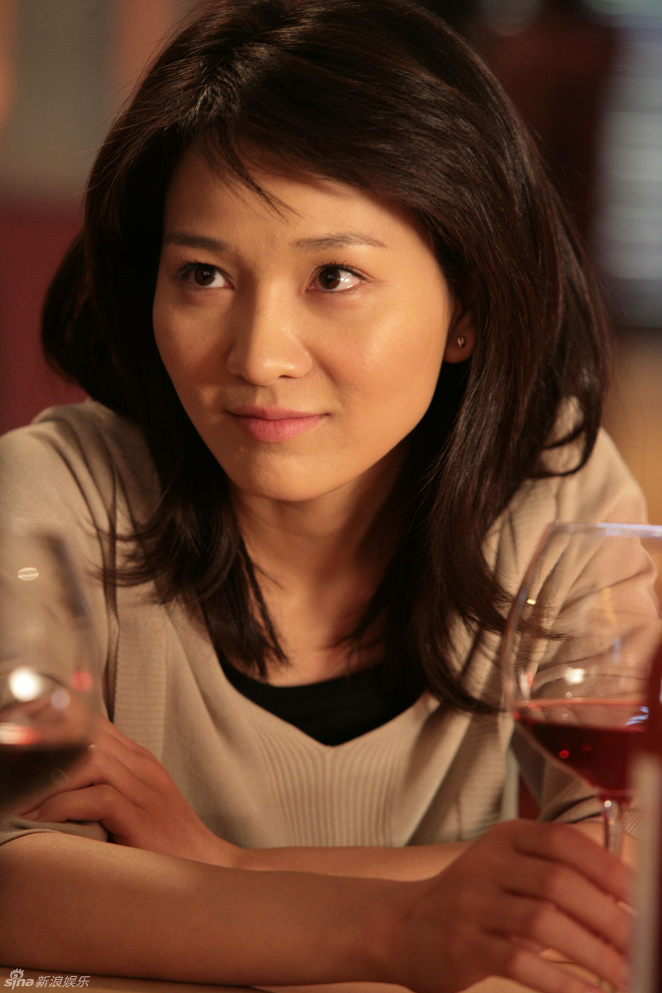 01 11:01:55 1 / 9 中国剩女剧《晚婚》目前正在btv-2热播,收视一路走