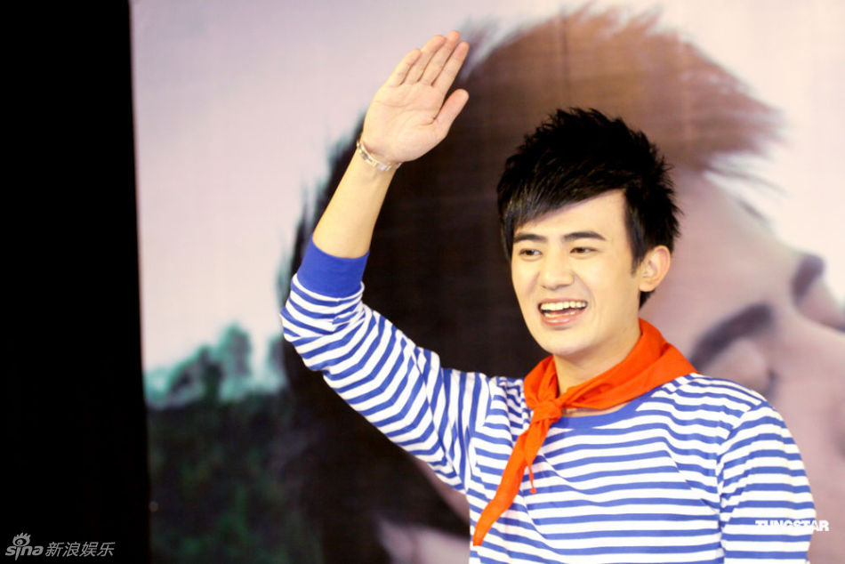 叶一茜付辛博助阵马松_新浪图片