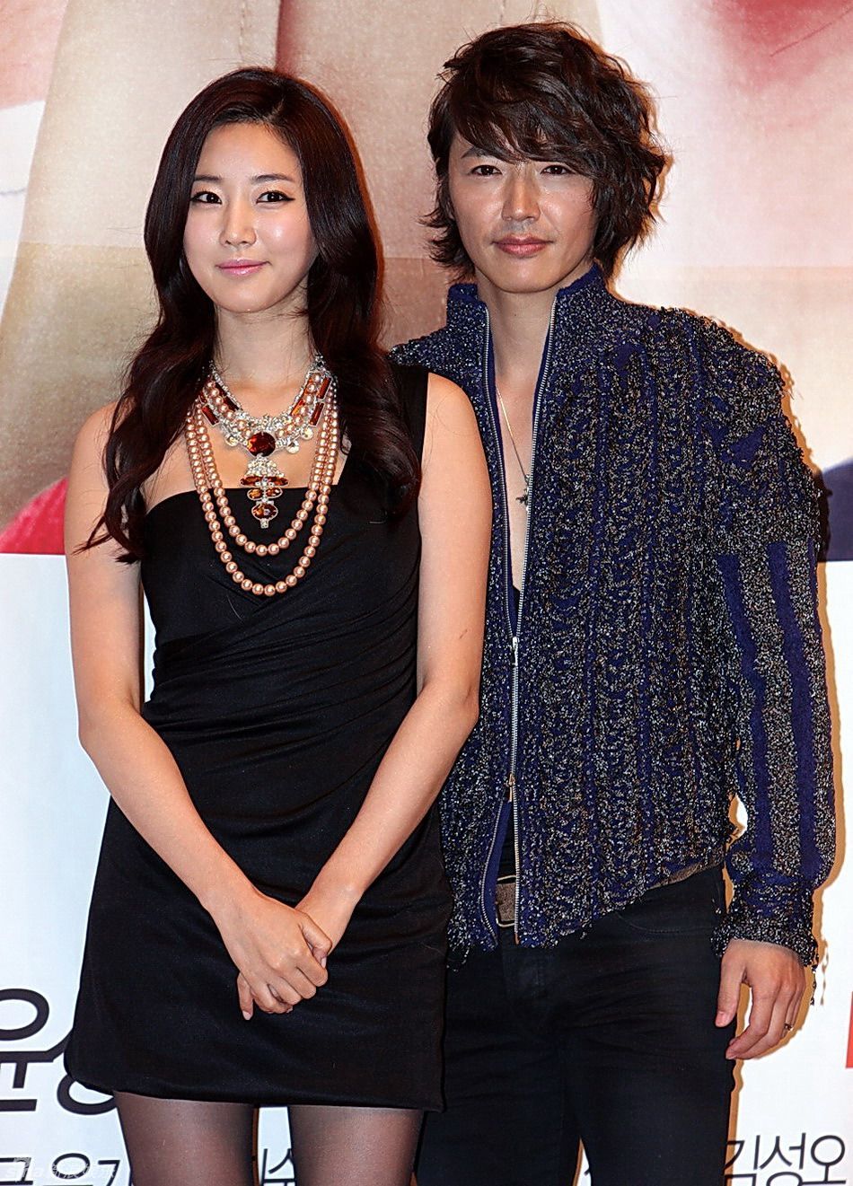 11.10】【影视】《秘密花园》制作发布会 冤家情侣玄彬-河智苑亮相