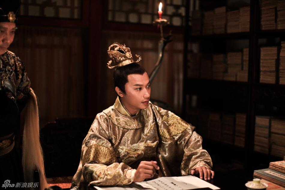 陈志朋皇帝造型曝光