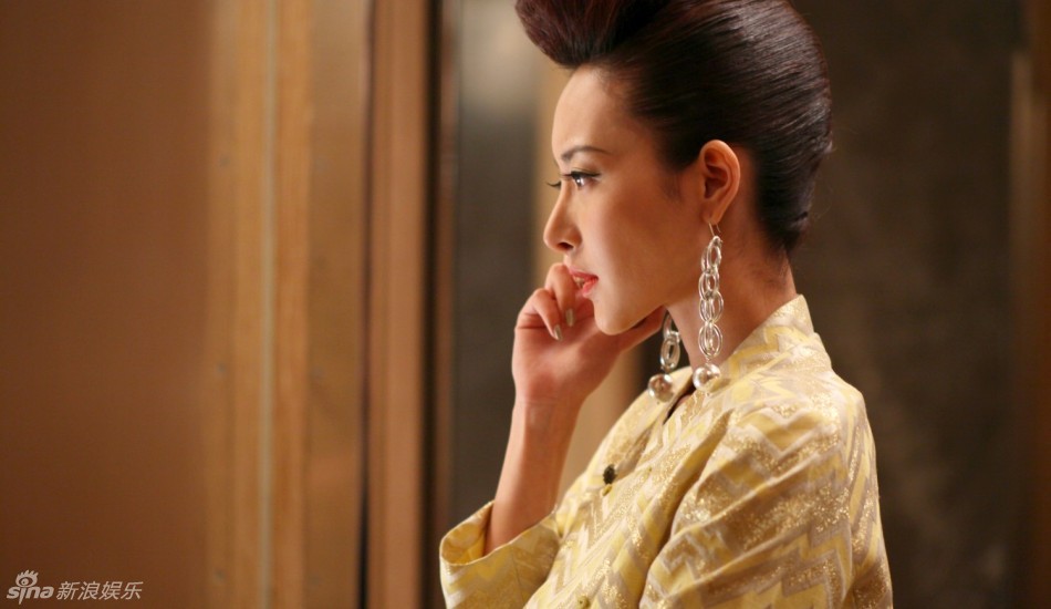 高清组图:《爱出色》全国热映 朱虹变身时尚丽人_高清图集_新浪网