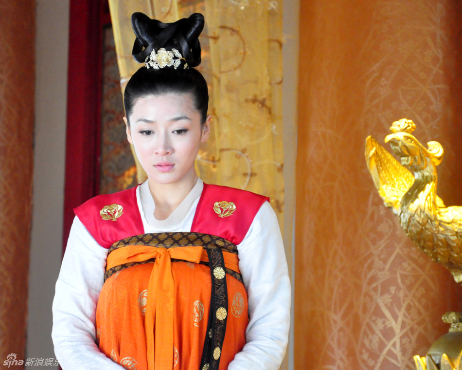 29 15:39:09 2 / 5 新浪娱乐讯 近期由"古典美女"何彦霓主演的电视剧