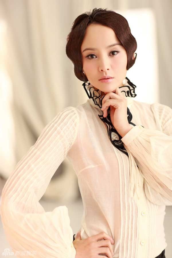 组图:小王晶拍摄时尚写真 靓丽十足别具气质_高清图集_新浪网