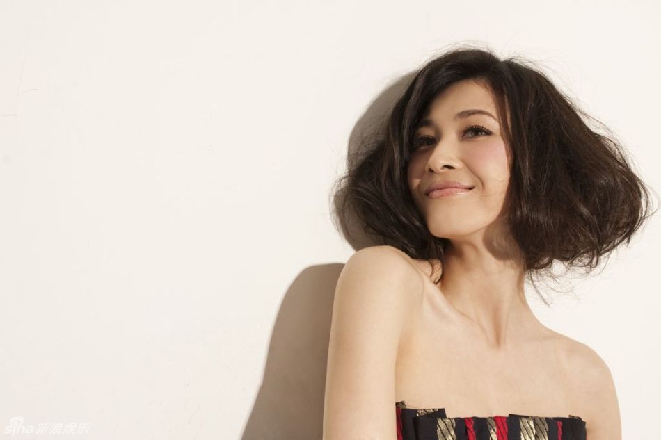 高清图:童蕾蜕变照新鲜出炉 清爽短发潮范十足_高清图集_新浪网