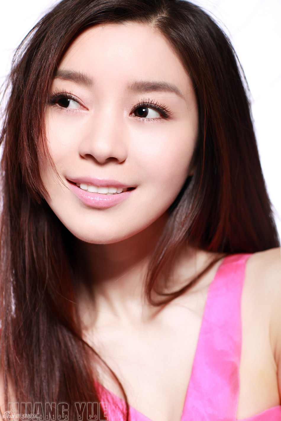 组图:吉林卫视主持嘉妮圣诞温情大片 红唇粉嫩诱人_高清图集_新浪网