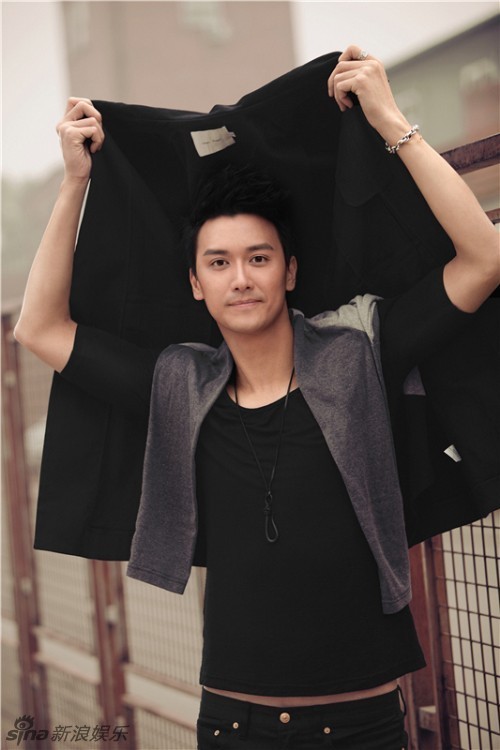 巫迪文化身魅力型男