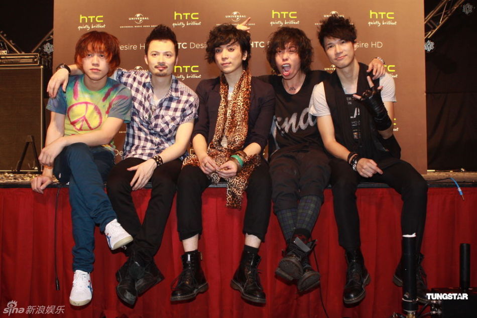 乐队,在香港九展的展贸厅举办音乐会.