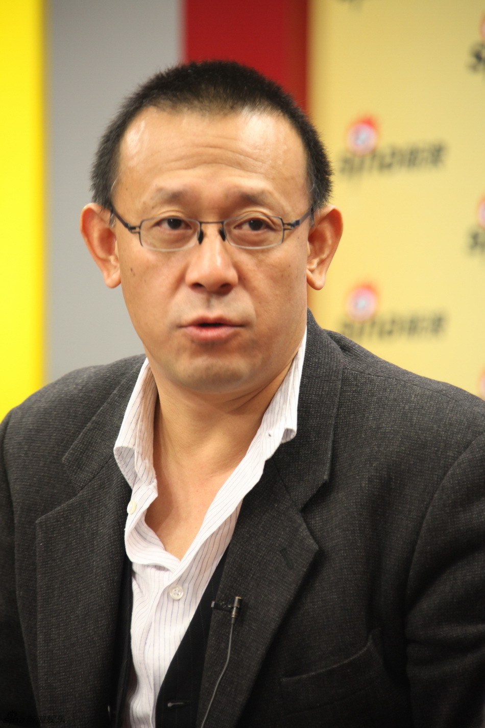 组图:《让子弹飞》主创做客 姜文解读影片_高清图集_新浪网